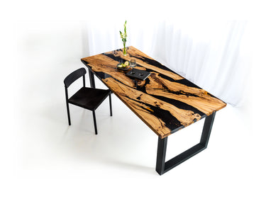 Epoxidharz-Tisch aus Olivenholz mit schwarzem und transparentem Harz 1